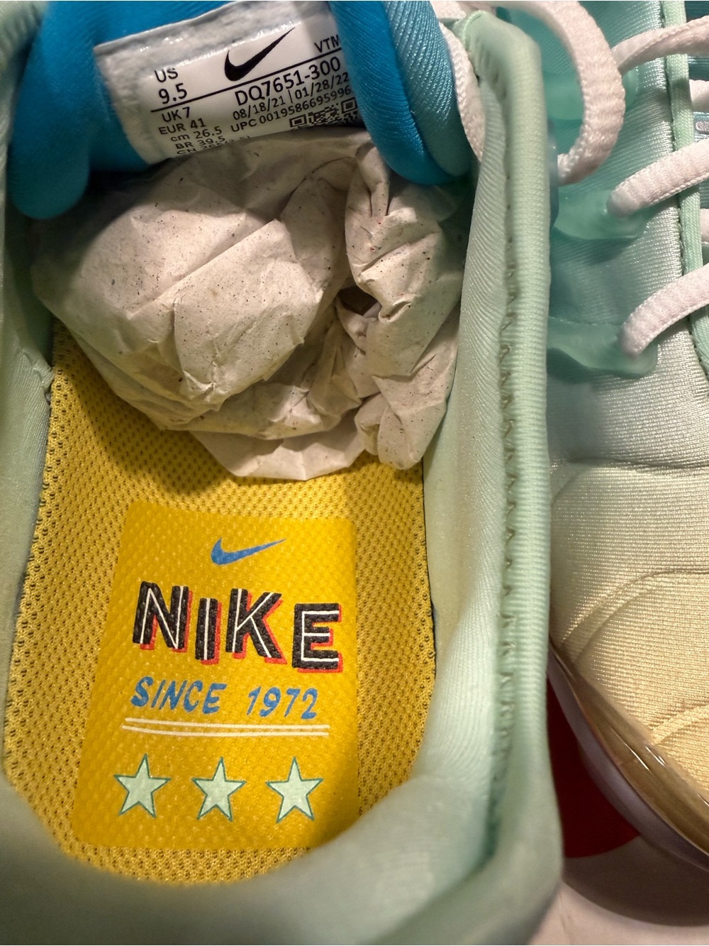 Nike Air Max womens Gradient Aqua to Yellow Sneakers - Picture 3 of 7